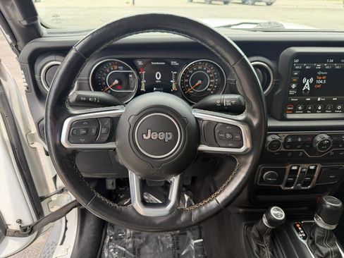 Used 2021 Jeep Gladiator Overland w/ Popular Equipment Package AWD/4WD image 24