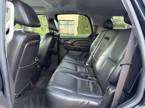 Used 2007 Cadillac Escalade AWD w/ Information Package image 23