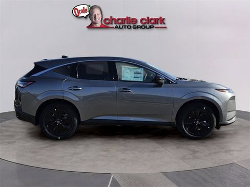 New 2026 Nissan Murano SV image 7