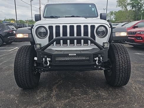 Used 2023 Jeep Wrangler Unlimited Rubicon AWD/4WD image 7