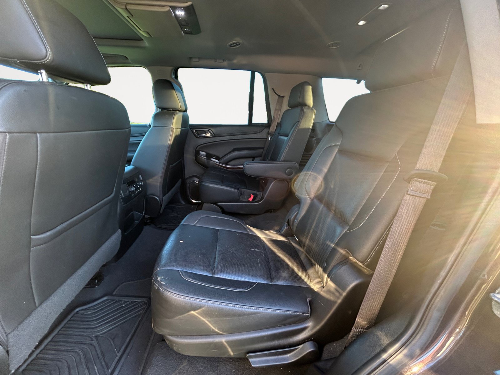 Used 2019 GMC Yukon SLT w/ Open Road Package AWD/4WD image 13
