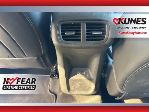 Used 2023 Buick Envision Essence image 35