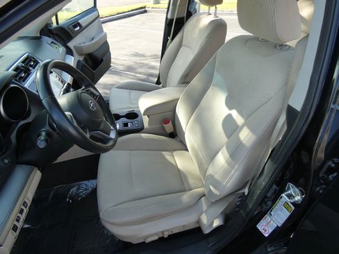 Used 2019 Subaru Outback 2.5i Premium image 58