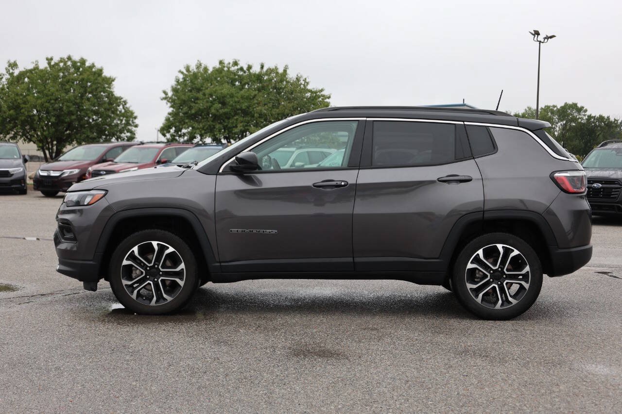 Used 2022 Jeep Compass Limited AWD/4WD image 11