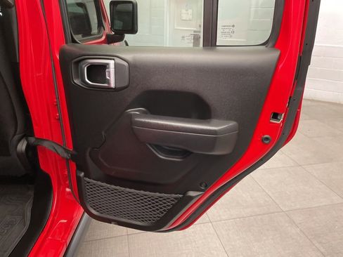 Used 2024 Jeep Wrangler Unlimited Rubicon 4xe w/ Technology Group image 31