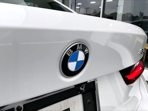Certified 2024 BMW 330i Sedan w/ Premium Package image 30