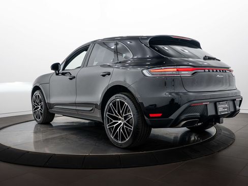 Certified 2026 Porsche Macan AWD/4WD image 3