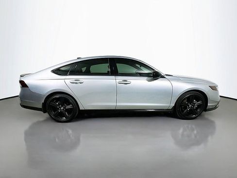 Used 2025 Honda Accord Sport image 8