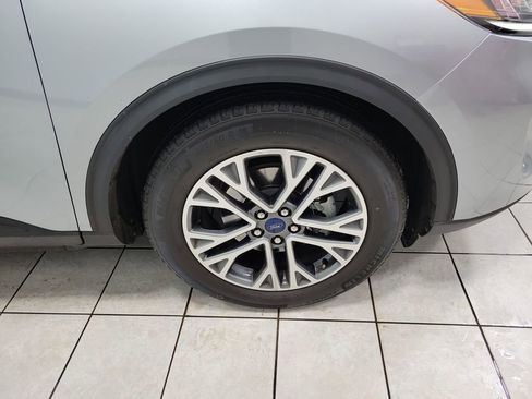 Used 2022 Ford Escape SEL image 50