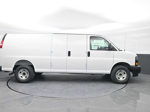 New 2026 GMC Savana 3500 Extended image 9