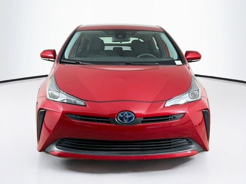 Used 2020 Toyota Prius LE FWD image 2