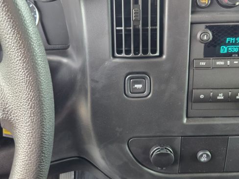 New 2025 Chevrolet Express 2500 w/ Driver Convenience Package image 29
