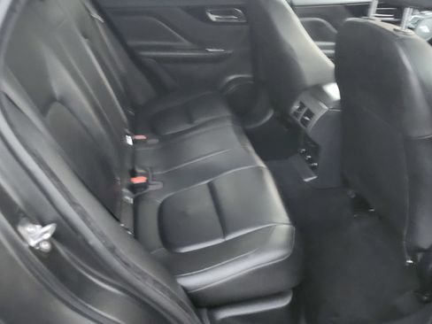 Used 2020 Jaguar F-PACE Premium image 13
