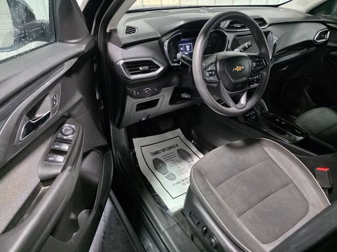 Used 2023 Chevrolet TrailBlazer LT w/ Convenience Package AWD/4WD image 6
