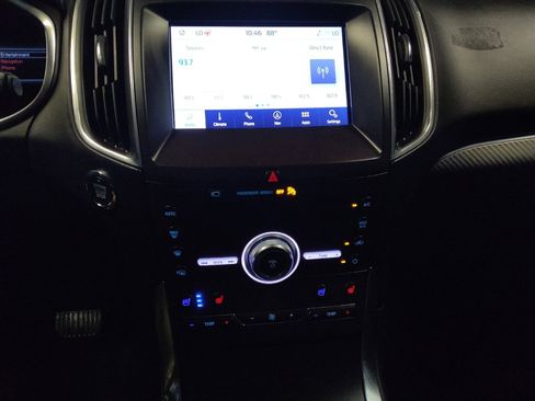 Used 2020 Ford Edge Titanium w/ Equipment Group 301A FWD image 25