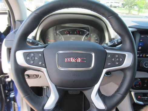 Used 2023 GMC Terrain SLT FWD image 23