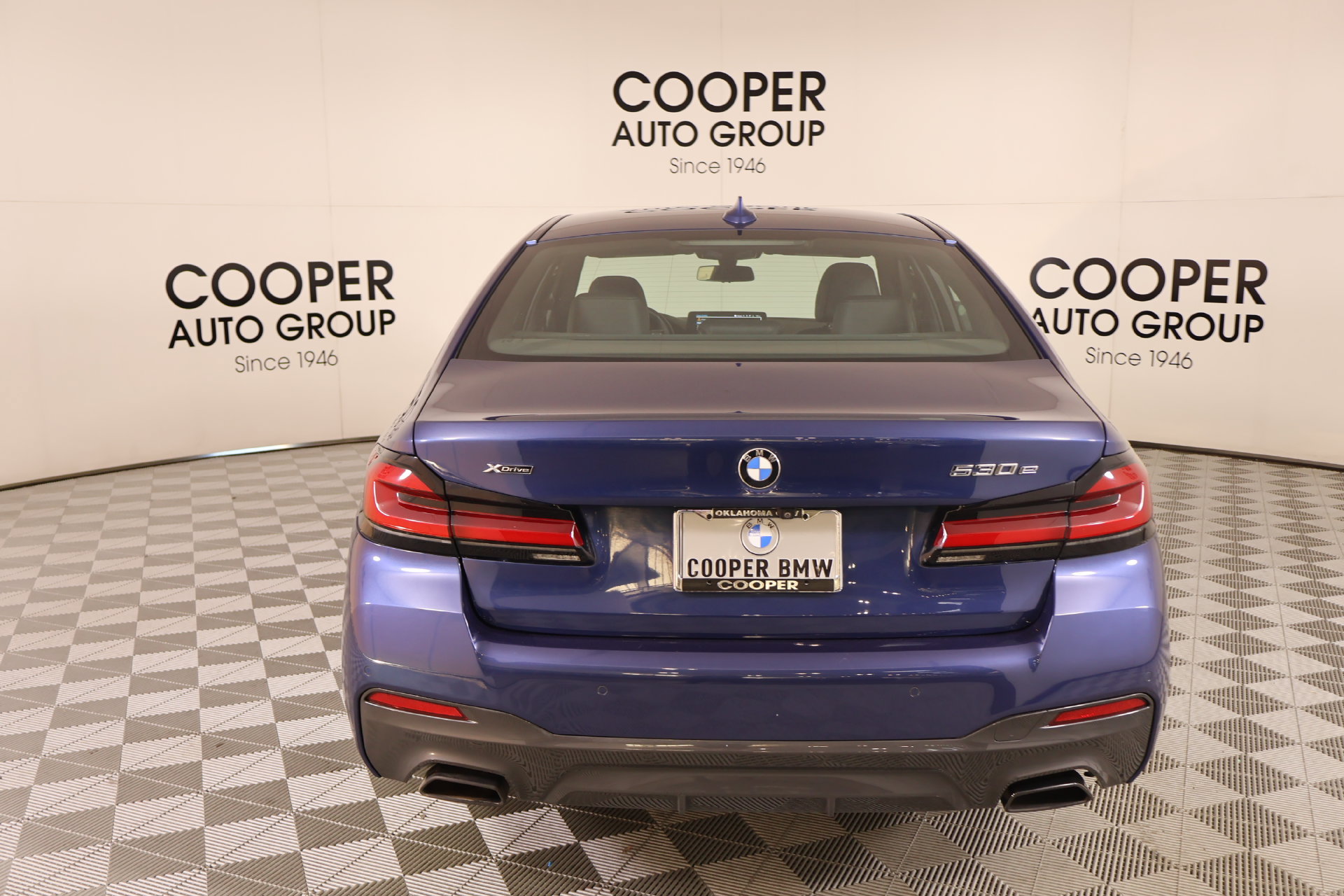Used 2021 BMW 530e xDrive w/ Executive Package AWD/4WD image 23