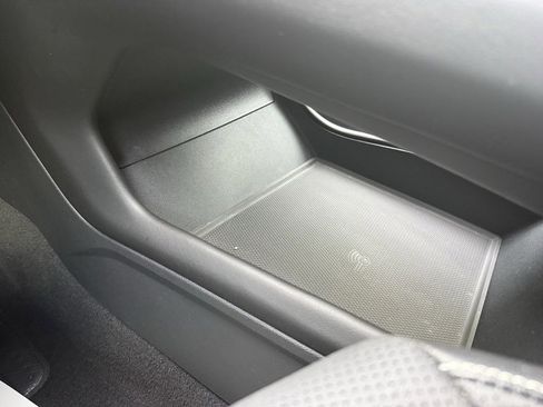 Used 2024 Volkswagen Atlas SE image 26