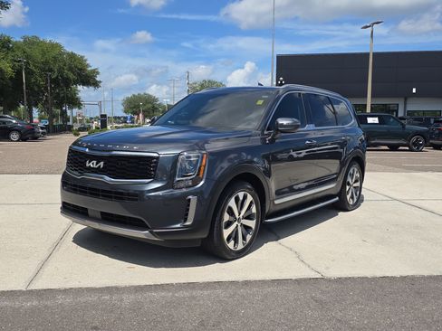 Certified 2022 Kia Telluride S FWD image 4