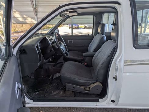 Used 1997 Nissan Pickup 2WD King Cab image 17