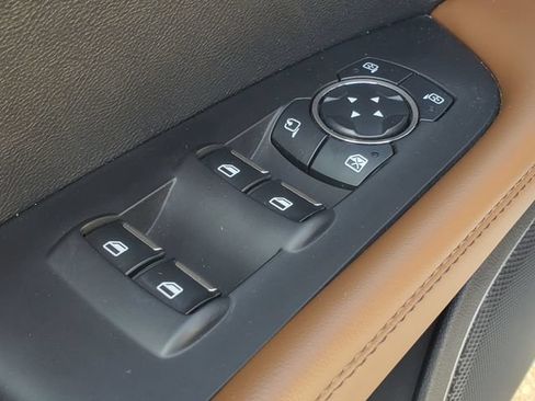 Used 2023 Lincoln Nautilus Reserve AWD/4WD image 8