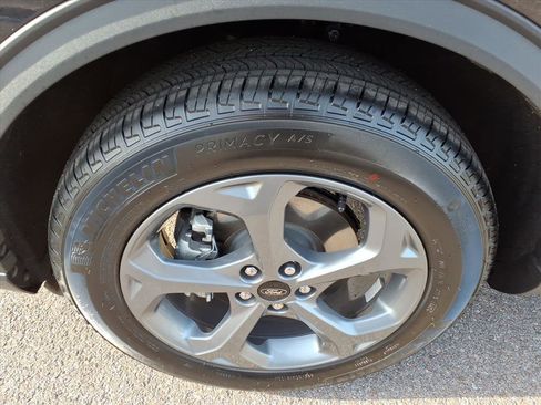 Used 2025 Ford Escape ST-Line Select w/ Tech Pack #1 image 4