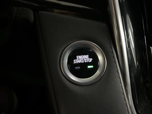Used 2020 Cadillac Escalade Platinum AWD/4WD image 16