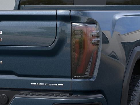 New 2025 GMC Sierra 2500 Denali w/ Denali Reserve Package image 11