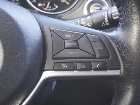 Used 2019 Nissan Rogue SV image 20