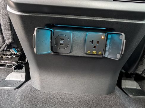 Used 2025 Ford F150 XLT w/ Equipment Group 302A MID AWD/4WD image 17