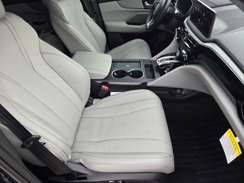 Certified 2026 Acura MDX w/ Technology Package image 12