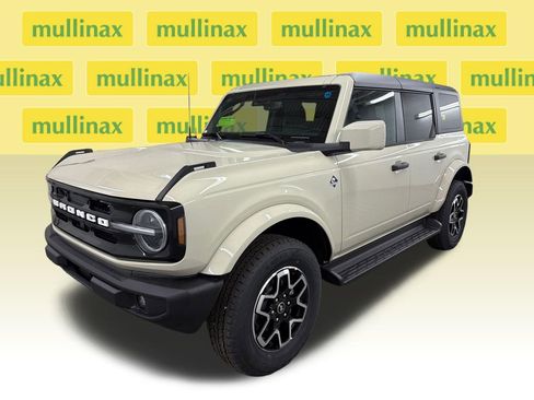 New 2026 Ford Bronco Outer Banks image 13