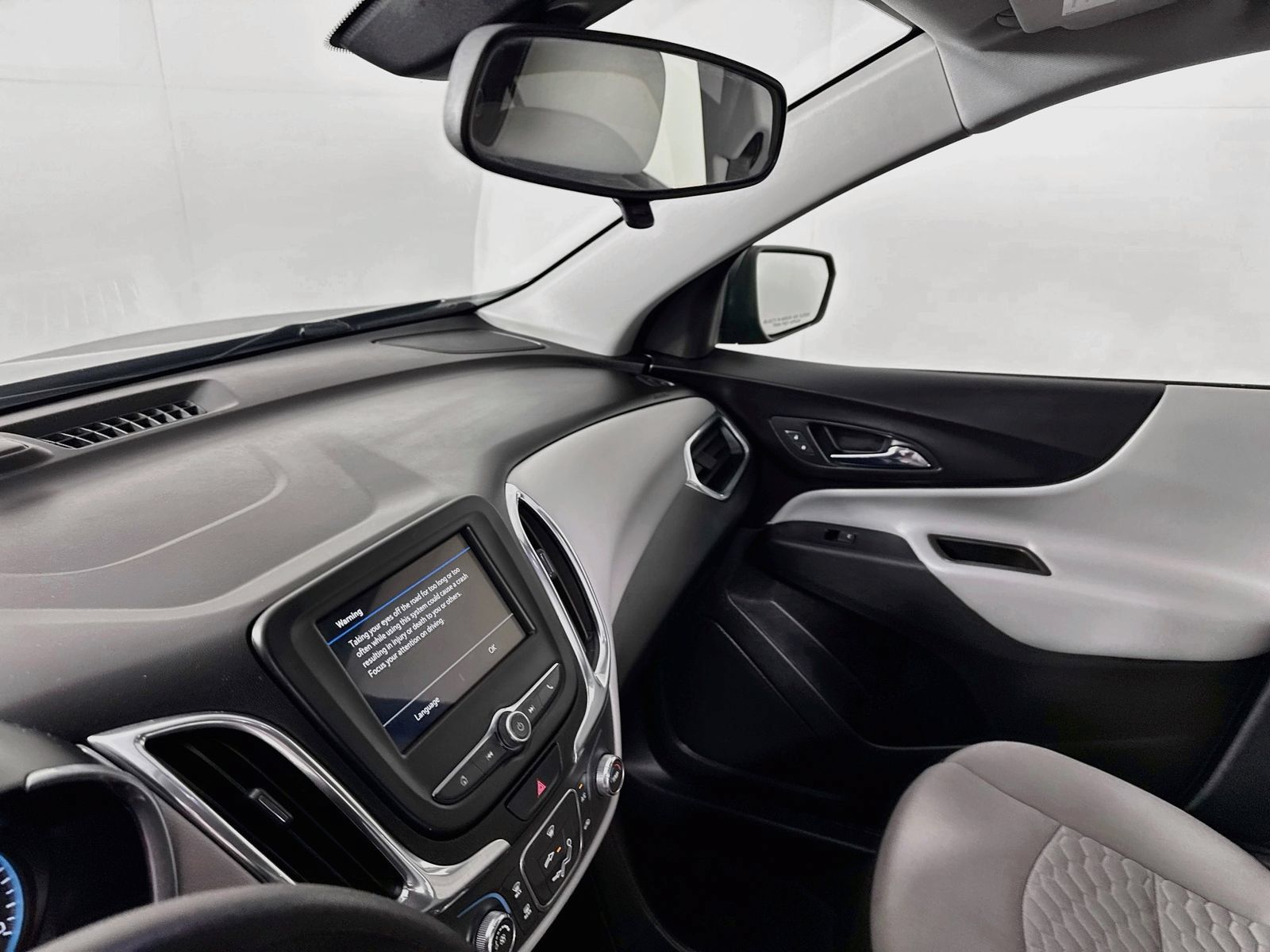 Used 2019 Chevrolet Equinox LS AWD/4WD image 6