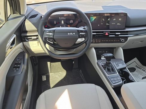 New 2026 Kia Sportage EX image 10