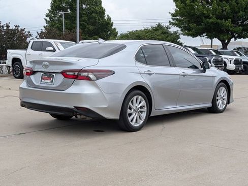 Used 2024 Toyota Camry LE FWD image 5