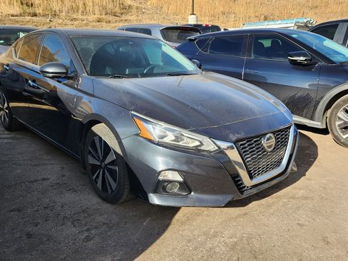Used 2022 Nissan Altima 2.5 SL image 3