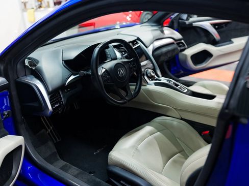 Used 2017 Acura NSX AWD/4WD image 36