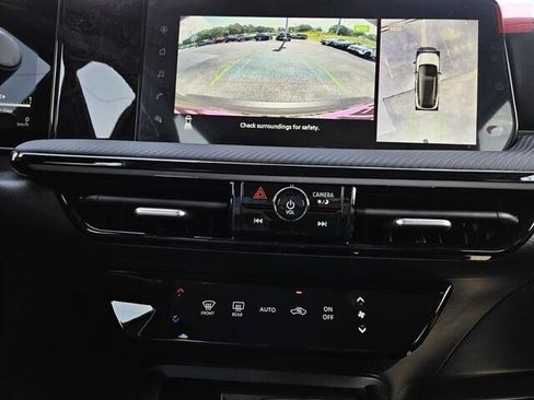 New 2025 Nissan Kicks SR w/ Illumination Package image 21