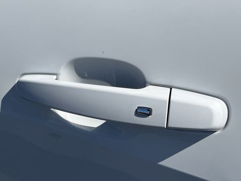 Used 2024 Chevrolet Malibu LT image 32