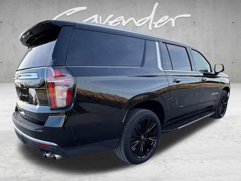 Used 2021 Chevrolet Suburban High Country RWD image 16