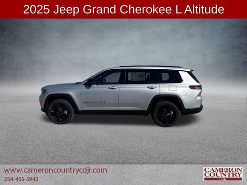 New 2025 Jeep Grand Cherokee L Laredo image 6