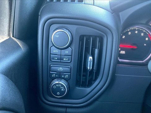Used 2020 Chevrolet Silverado 1500 Custom w/ Custom Value Package AWD/4WD image 36