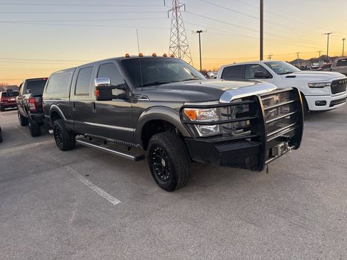 Used 2012 Ford F250 XLT w/ XLT Premium Pkg image 3