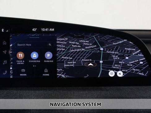 Used 2024 Lucid Air Touring image 3