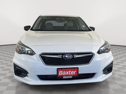 Used 2018 Subaru Impreza 2.0i image 2