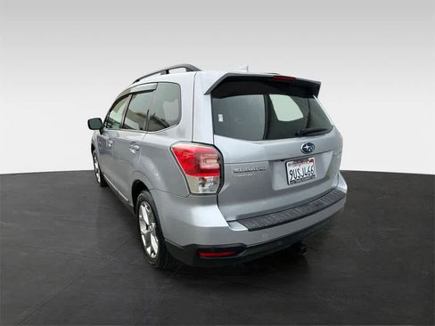 Used 2017 Subaru Forester 2.5i Touring image 4