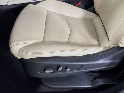 Used 2018 Cadillac XT5 Luxury w/ Driver Awareness Package image 22