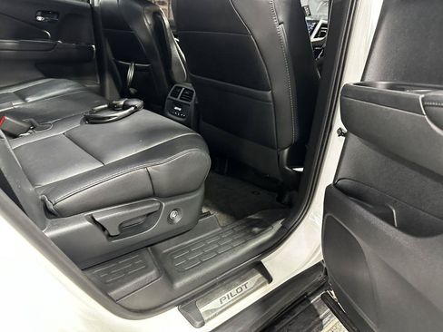 Used 2017 Honda Pilot Touring image 43