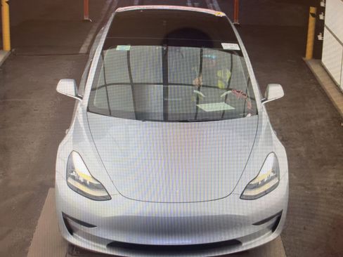 Used 2018 Tesla Model 3 Long Range image 18