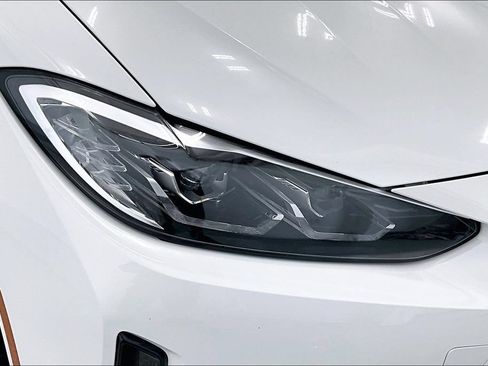 Used 2024 BMW i4 xDrive40i AWD/4WD image 30